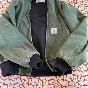 Tag is faded but it’s a womens medium and it’s cute!